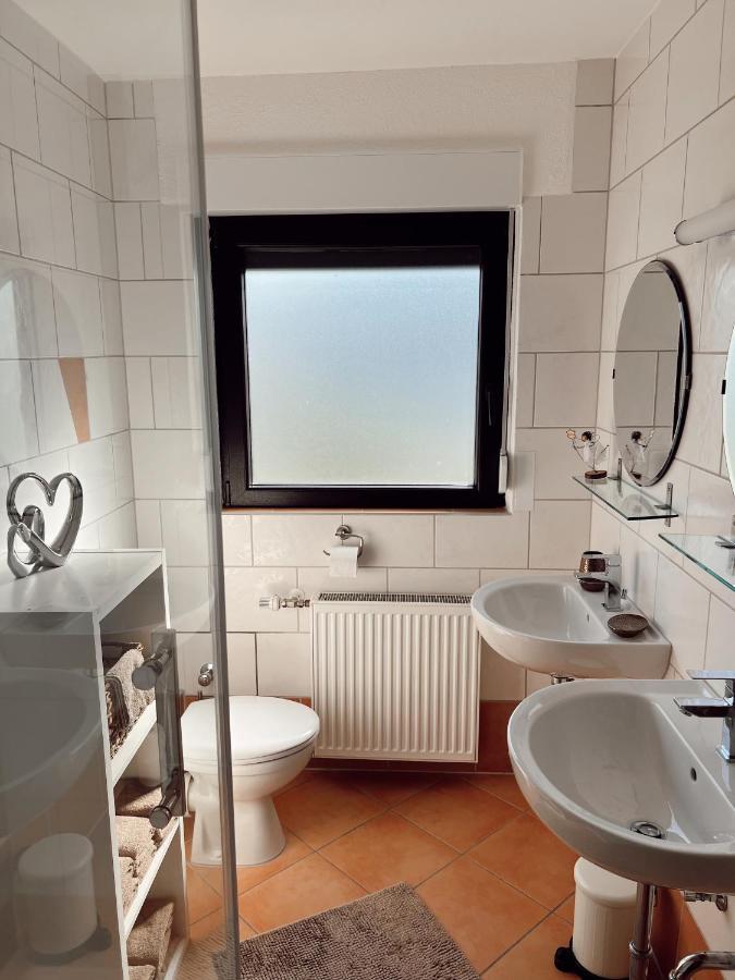 Ferienwohnung Moselflair Mit Direktem Blick Auf Die Mosel Und Weinberge Oberfell Экстерьер фото
