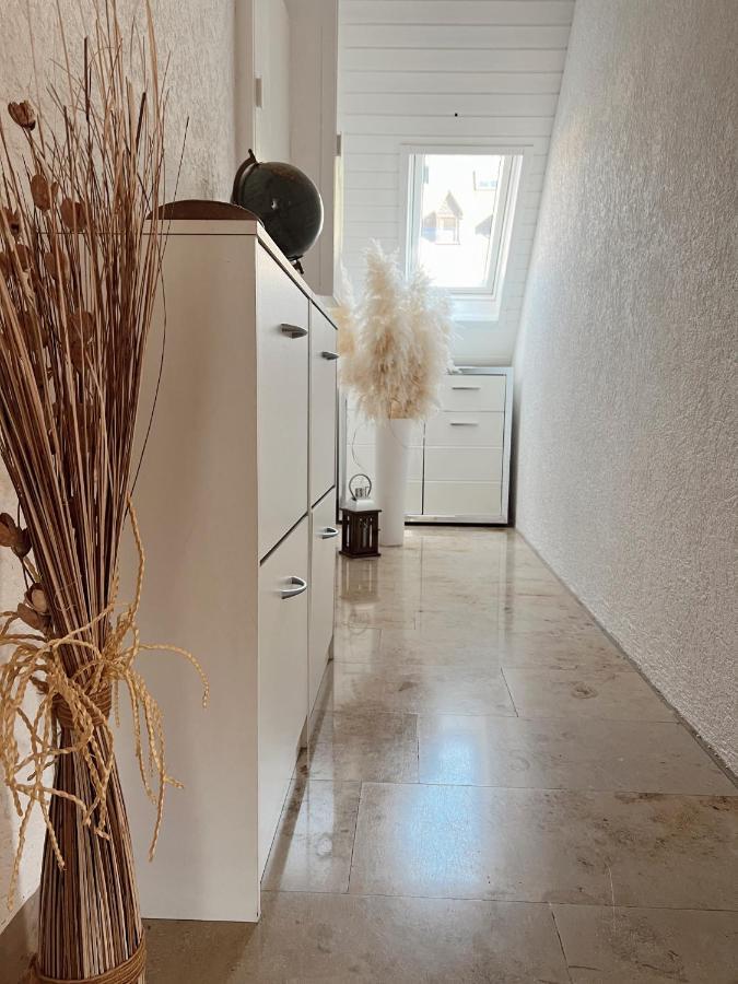 Ferienwohnung Moselflair Mit Direktem Blick Auf Die Mosel Und Weinberge Oberfell Экстерьер фото