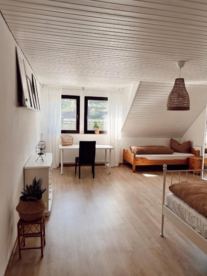 Ferienwohnung Moselflair Mit Direktem Blick Auf Die Mosel Und Weinberge Oberfell Экстерьер фото