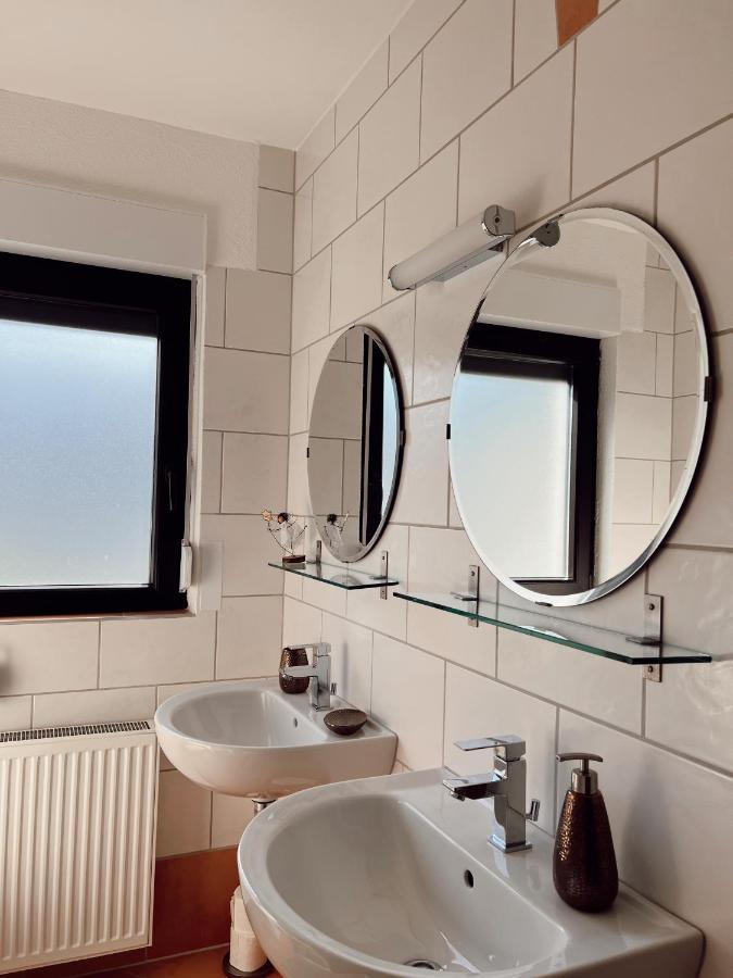 Ferienwohnung Moselflair Mit Direktem Blick Auf Die Mosel Und Weinberge Oberfell Экстерьер фото